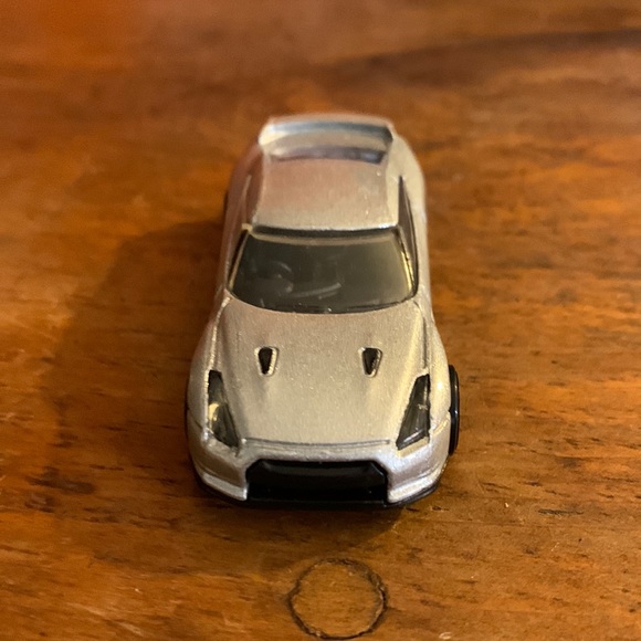 HOT WHEELS-Silver ‘2009 NISSAN GT-R’ Diecast Toy Car - Picture 6 of 7